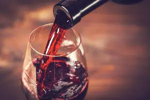 Resveratrol findes i skallen på røde druer - og dermed i rødvin
